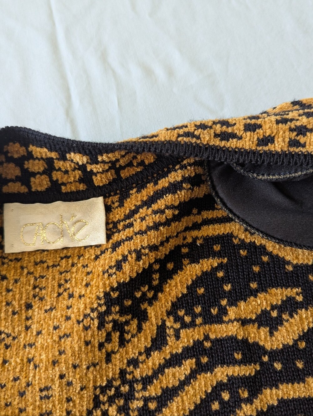 Vintage 90s Tiger Print Long Cardigan With Embroidered Tigers - Picture 9 of 13